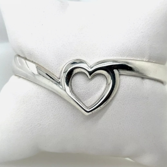 James Avery Jewelry - James Avery Retired Heart Sterling Silver Cuff Bracelet❤️